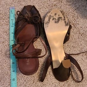 Paola Ferri size 10 brown heels, leather peep toe
